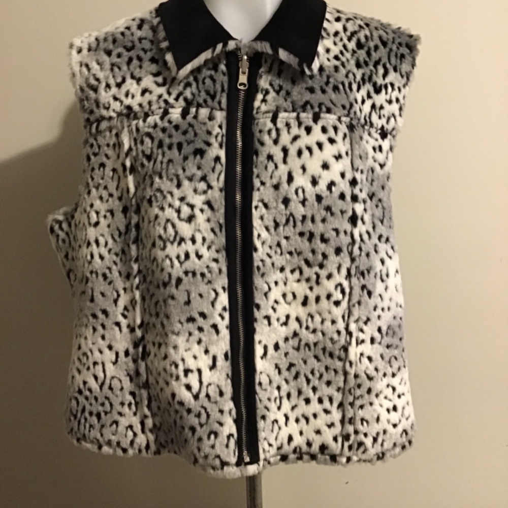 🔥SALE! NWOT, REVERSIBLE, see pics, suede /faux fur, gorgeous 🔥🔥 - Picture 2 of 7